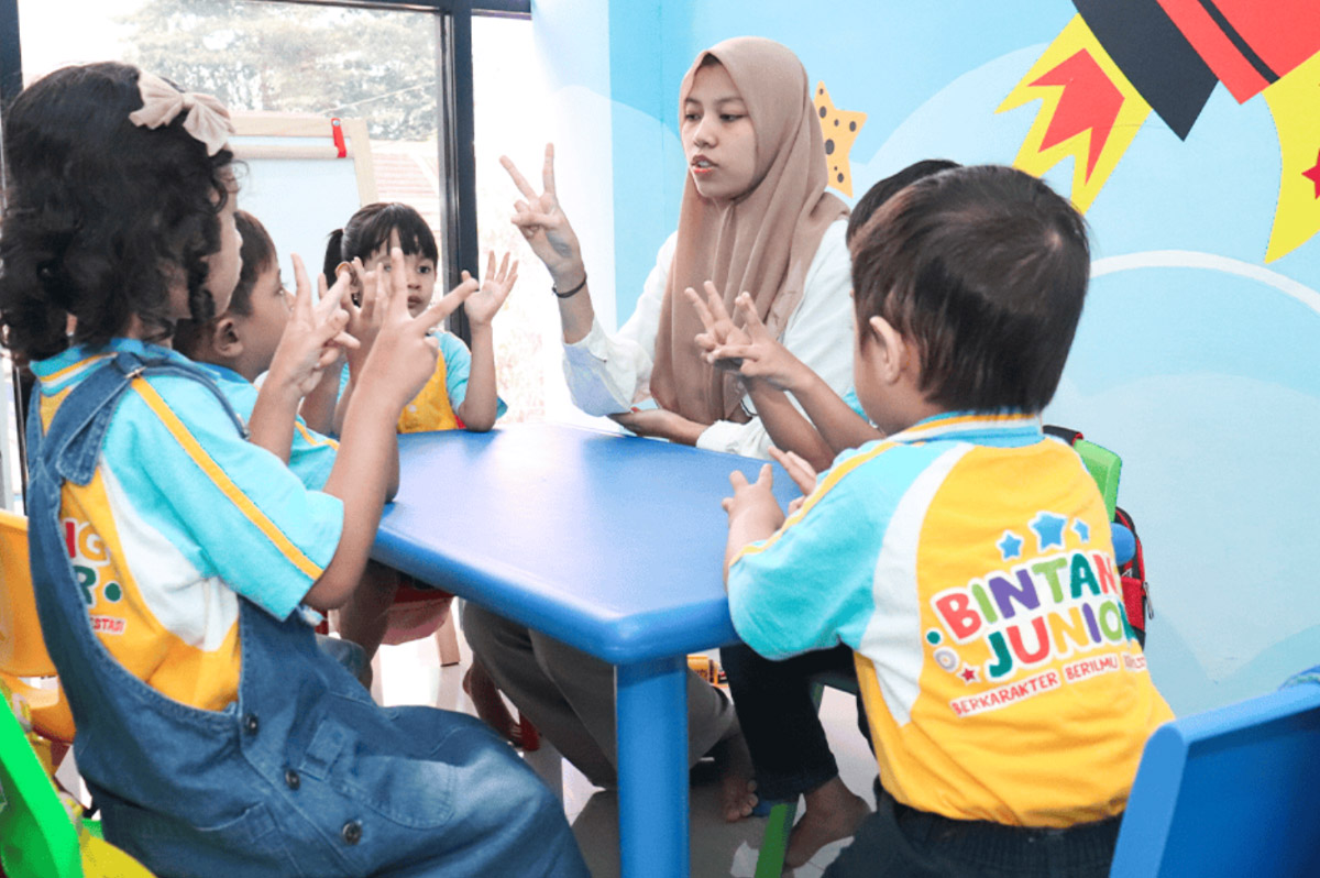 Kegiatan belajar anak